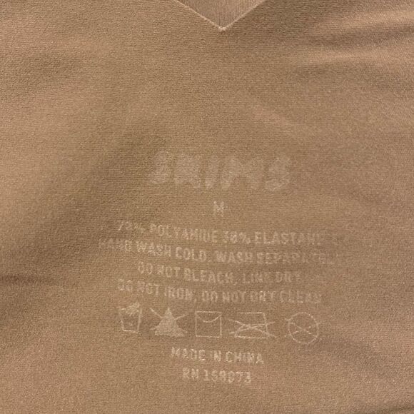 Skims Naked Plunge Longline Bra size medium - Picture 5 of 5